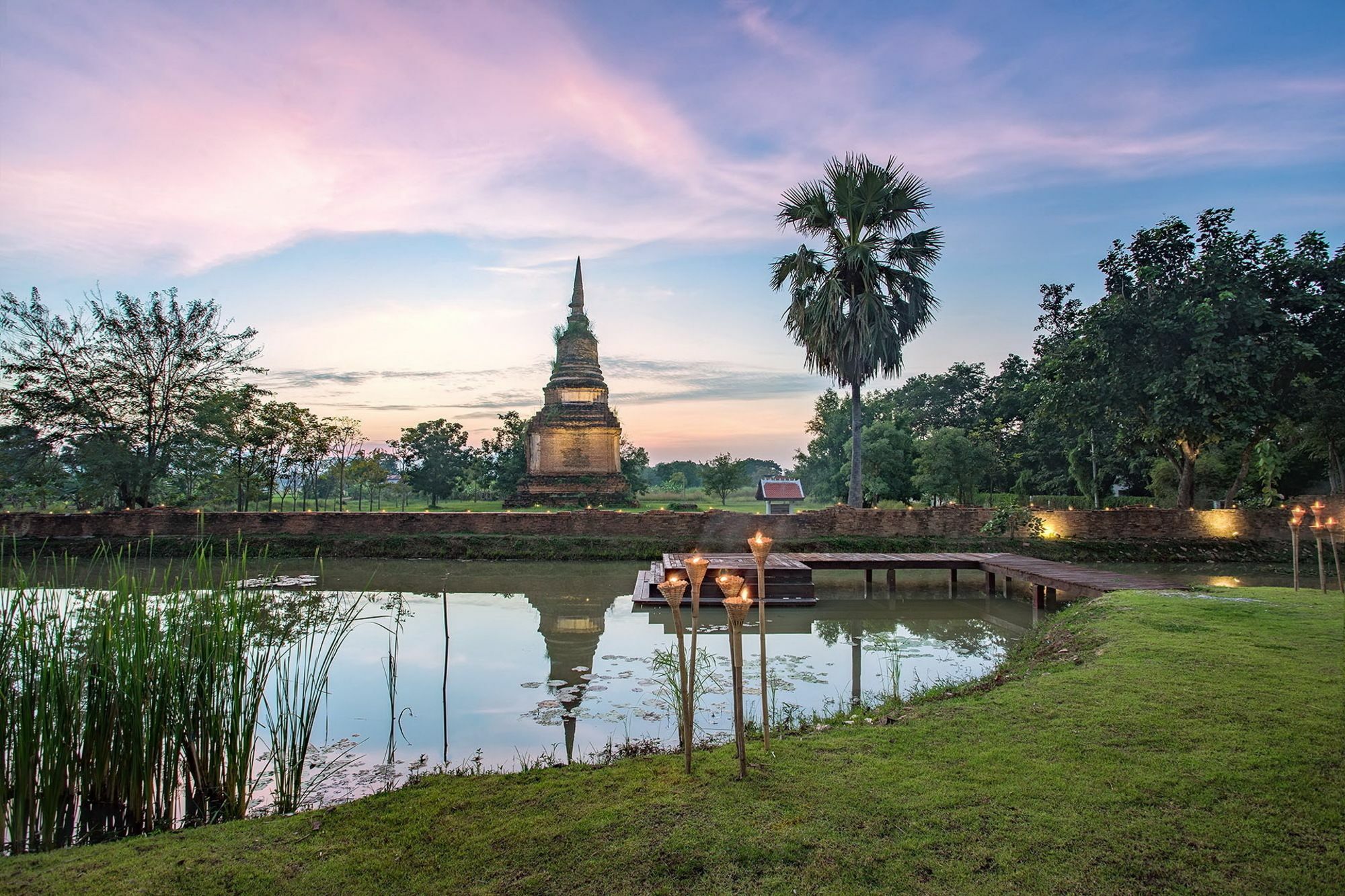 Sriwilai Sukhothai Exterior photo